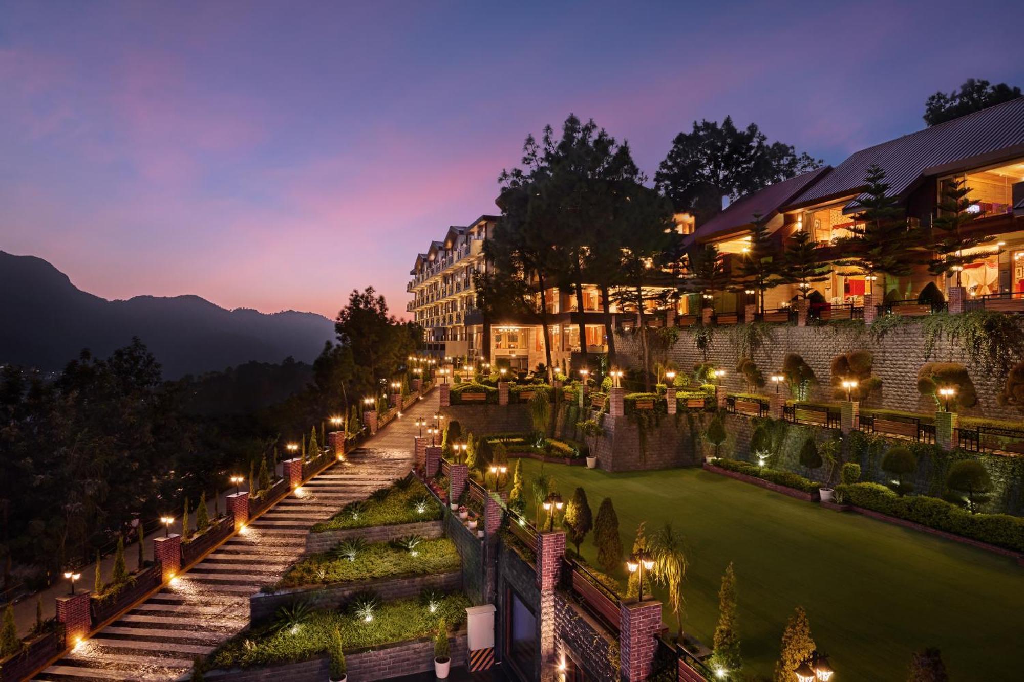 Отель Deventure Shimla Hills Kandaghat Экстерьер фото